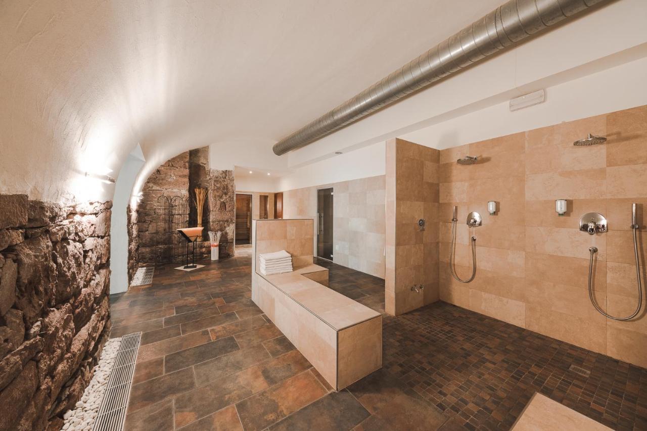 Hotel Mandelhof Appiano Sulla Strada Del Vino Ngoại thất bức ảnh