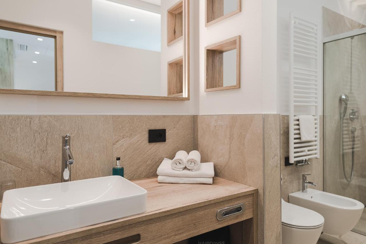 Hotel Mandelhof Appiano Sulla Strada Del Vino Ngoại thất bức ảnh