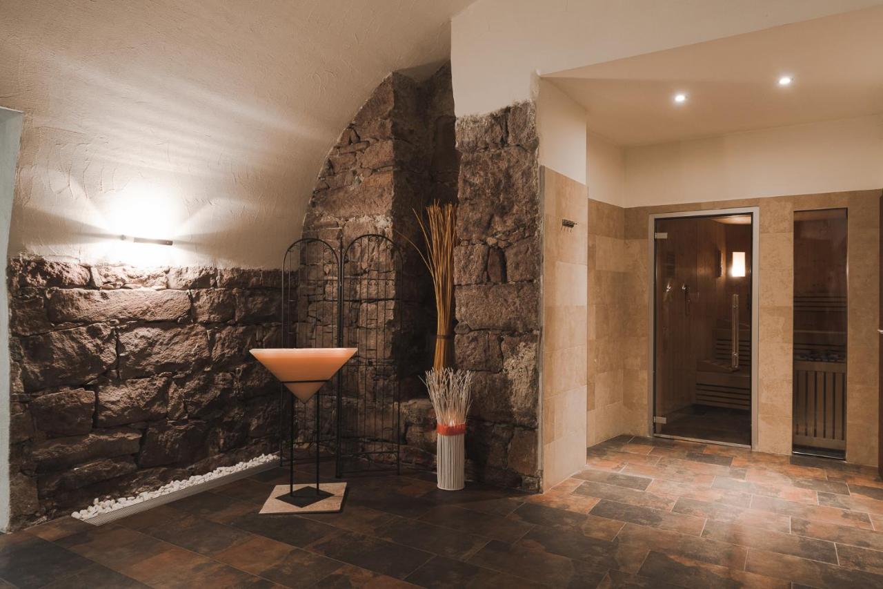 Hotel Mandelhof Appiano Sulla Strada Del Vino Ngoại thất bức ảnh